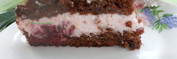 шоколадный кухэ с нежнейшим вишневым кремовым суфле