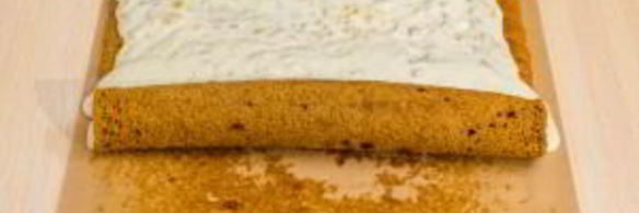 шоколадный рулет с банановым суфле и грецкими орехами