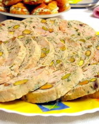 Суфле из курицы с фисташками