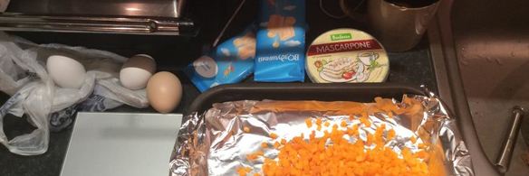 суфле из тыквы, медовый крамбл, облепиховые сорбет и ганаш