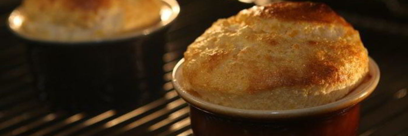 Суфле из взбитых яиц с курагой