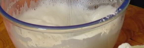 суфле из взбитых яиц с курагой