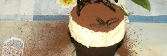 суфле в шоколадных стаканчиках