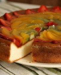 Торт-суфле с творогом и фруктами