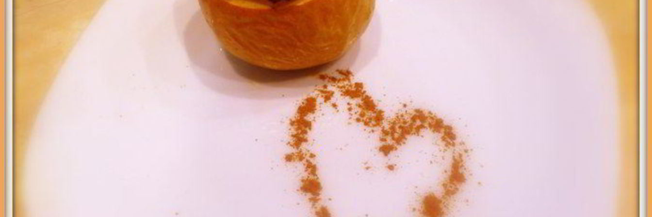 Яблоко, запеченное с творожком