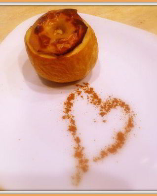 Яблоко, запеченное с творожком