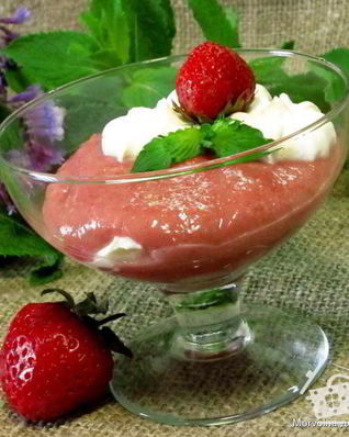 Ягодно-творожный десерт