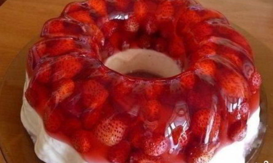 Рецепт земляничного желе с ванильным кремом