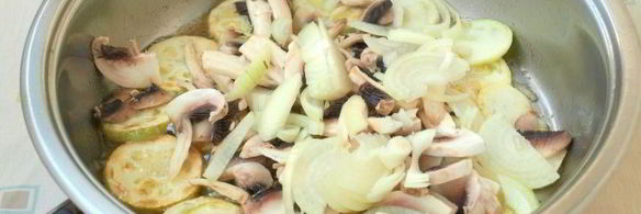 гарнир из картофеля с кабачками и шампиньонами