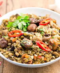 Чечевица с грибами и каштанами