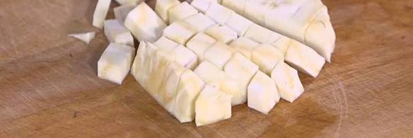 чечевица с тушеными овощами и яйцами в специях