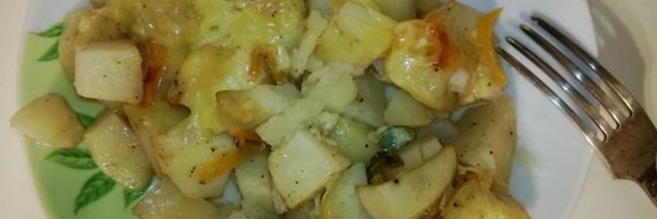 Картофель под сыром и овощами