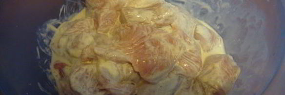 картофель с индейкой в горшочках