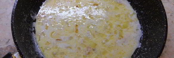 картофель с рыбой в молочном соусе