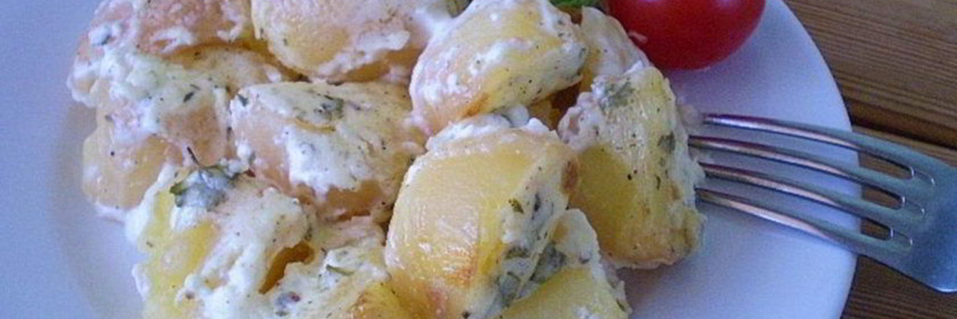 Картофель в духовке под соусом