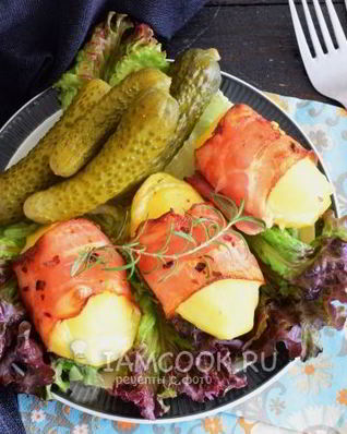 Картошка с беконом и сыром в духовке