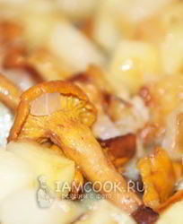 Картошка жареная с лисичками