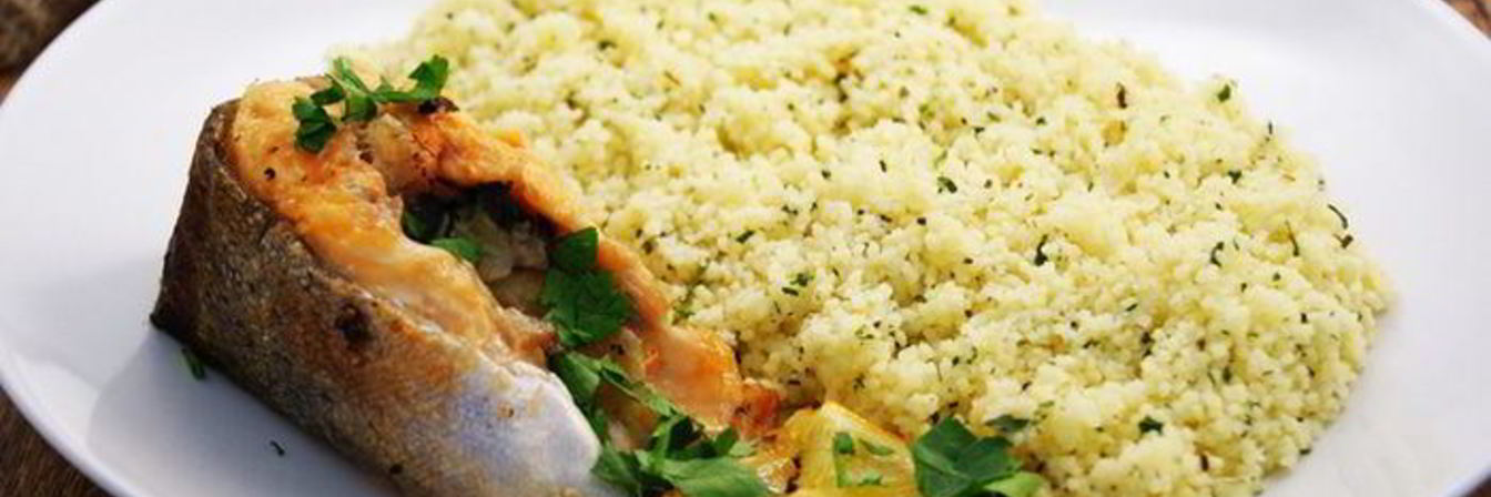 Кускус с запеченной форелью