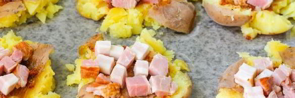 мятый картофель с ветчиной в духовке