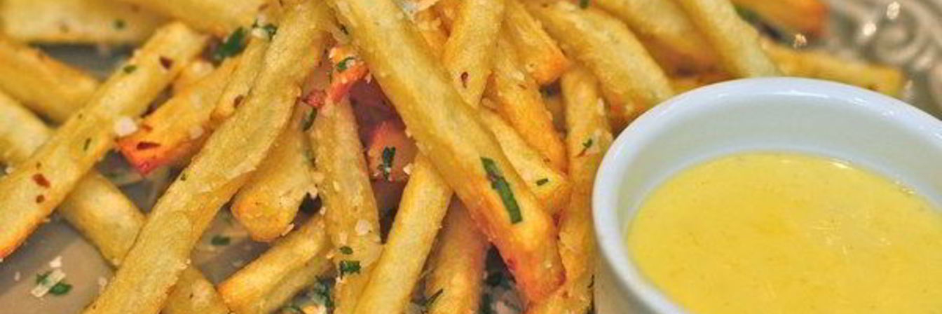 Пикантный картофель фри с красным перцем