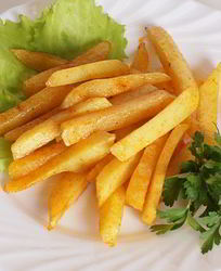 Пикантный картофель фри в духовке без масла