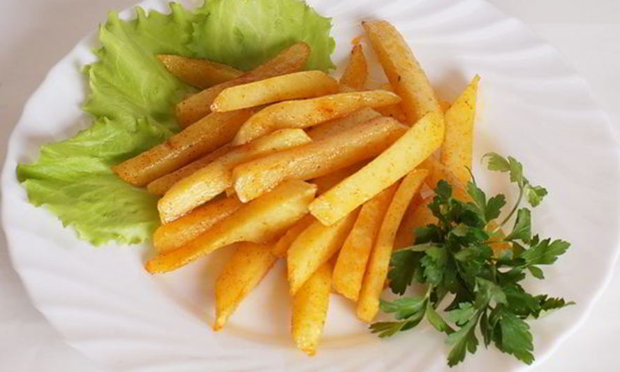 Рецепт пикантного картофеля фри в духовке без масла