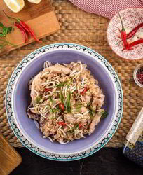 Пикантный рис с курицей и беконом