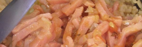 рис на зеленом чае с ветчиной и томатами