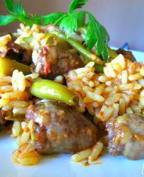 Рис с куриными сердечками и фасолью