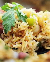 Рис с сосиской