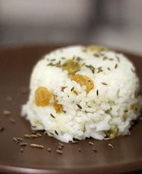 Сладкий рис с изюмом