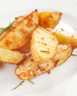 Жареный картофель с чесноком