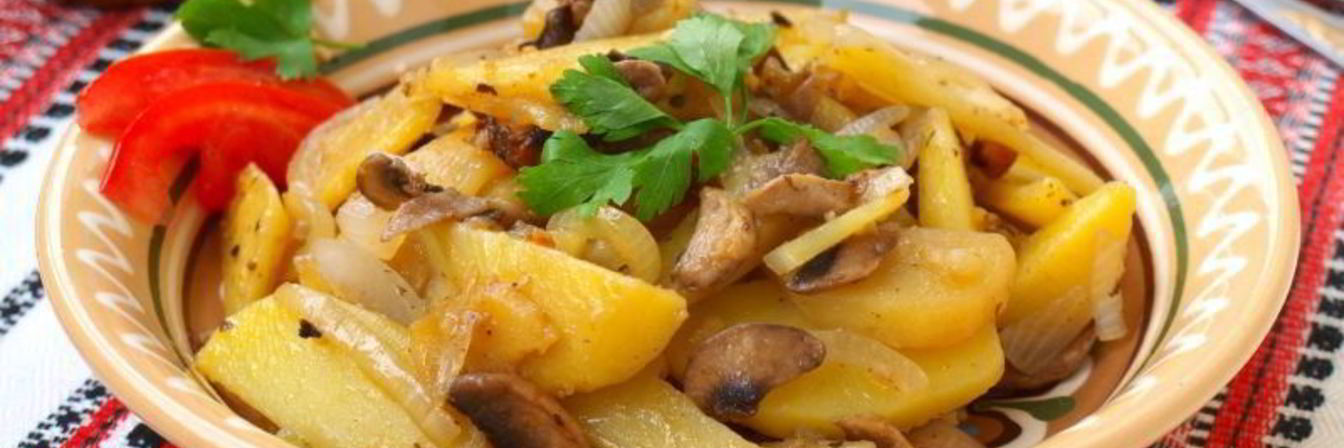Жареный картофель с шампиньонами