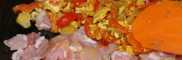 жареный рис по-тайски с курицей