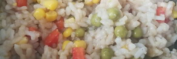 жареный рис с овощами