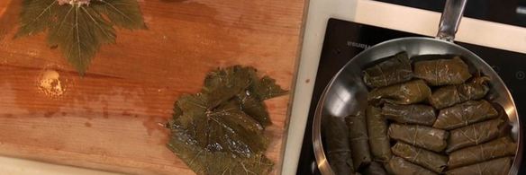 долма из баранины с мятным соусом