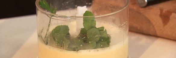 долма из баранины с мятным соусом