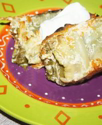 Голубцы с индюшатиной, запеченные в сметанном соусе