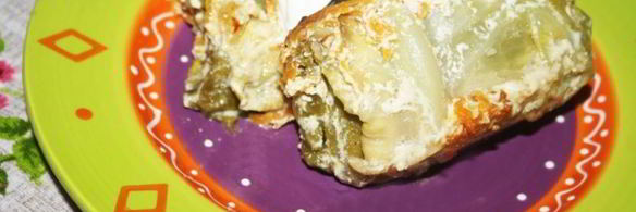 голубцы с индюшатиной, запеченные в сметанном соусе