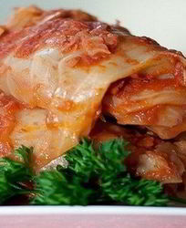 Голубцы в томатном соусе с квашеной капустой