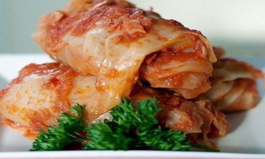 Рецепт голубцов в томатном соусе с квашеной капустой