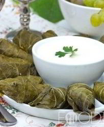 Голубцы в виноградных листьях