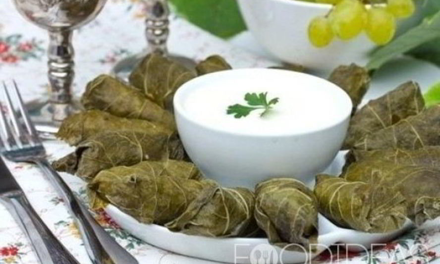 Рецепт голубцов в виноградных листьях