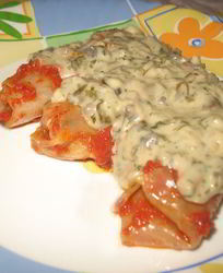 Постные голубцы с грибным соусом