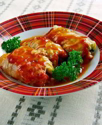 Жареные голубцы с томатным соусом