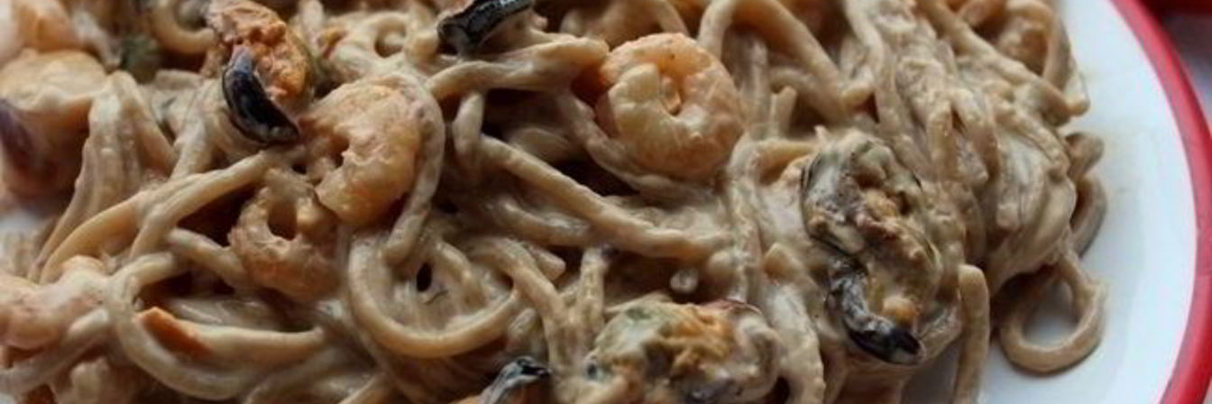 Гречневая лапша с морепродуктами