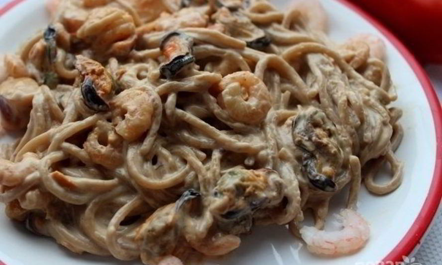 Рецепт гречневой лапши с морепродуктами