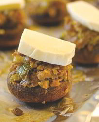 Фаршированные грибы с оливками и орехами