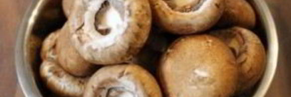 фаршированные грибы с оливками и орехами