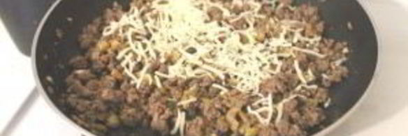 фаршированные грибы с оливками и орехами